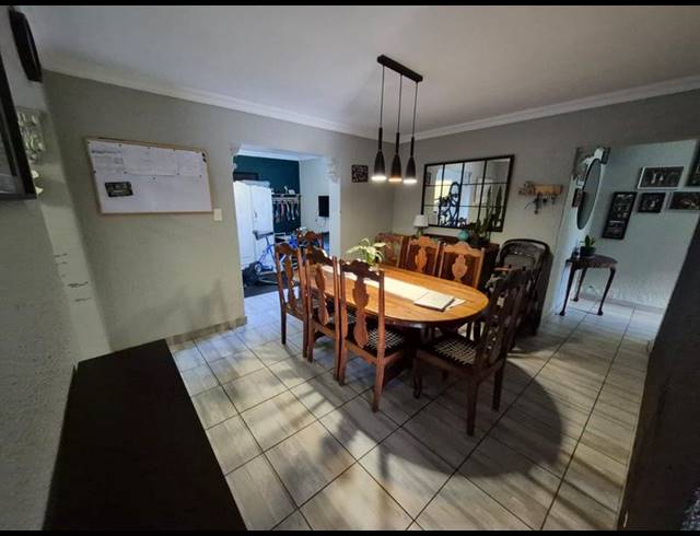 4 BEDROOM HOUSE FOR SALE IN BOUGAINVILLEA SECURITY ESTATE